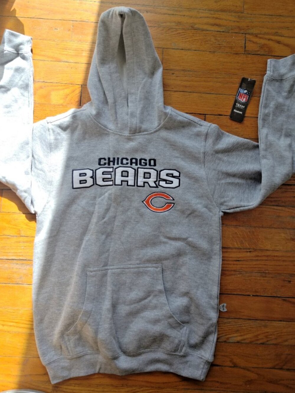 NFL APPAREL Chicago Bears Football Logo Youth Sweatshirt Pullover Hoodie L 14/16
